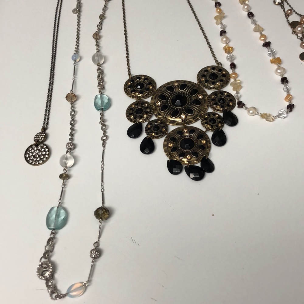 Bundle 5 necklaces - Picture 3 of 3